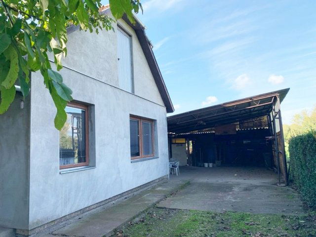 Eladó családi ház, Dombóváron 34.99 M Ft, 3 szobás