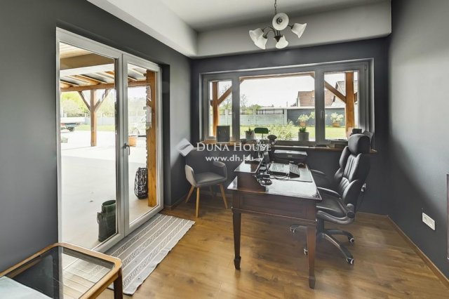 Eladó családi ház, Polgárdin 195 M Ft, 5 szobás