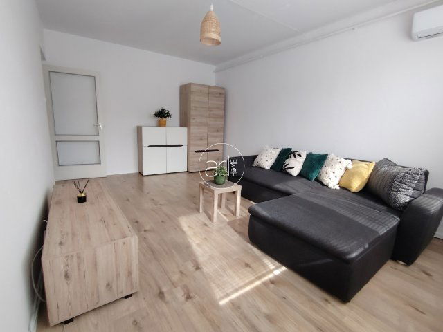 Kiadó panellakás, albérlet, Szegeden, Kukovetz Nana utcában