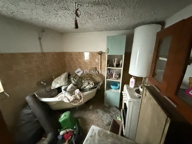 Eladó családi ház, Ócsán 24.9 M Ft, 5 szobás