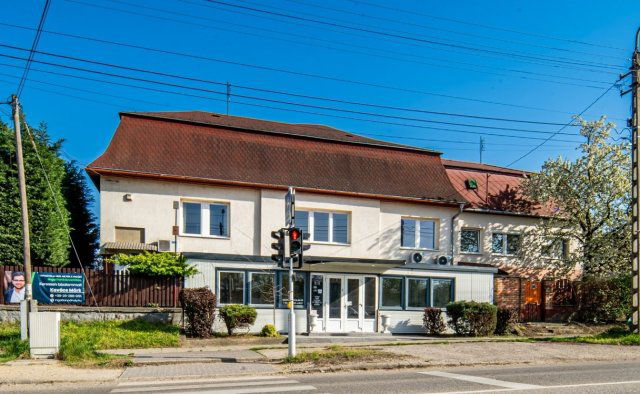 Eladó családi ház, Kerepesen 224.9 M Ft, 10 szobás