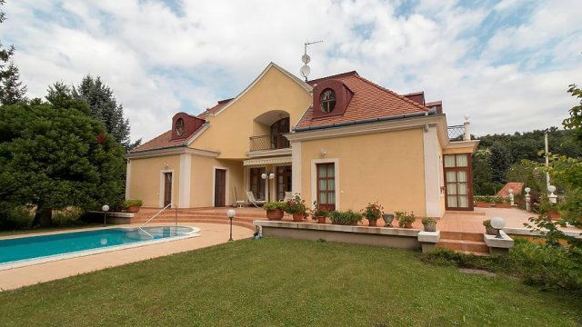 Eladó családi ház, Érden 350 M Ft, 6 szobás