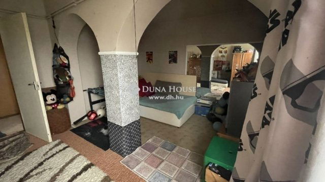 Eladó családi ház, Szepetneken 31 M Ft, 5 szobás