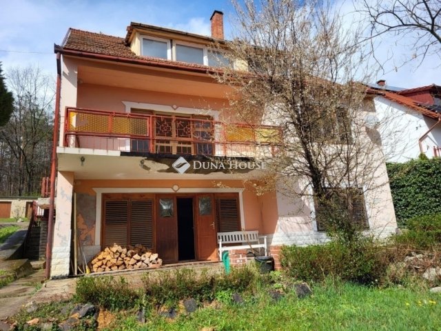 Eladó családi ház, Orfűn 58 M Ft, 14 szobás