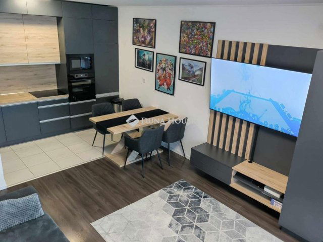 Kiadó téglalakás, albérlet, Nyíregyházán 200 E Ft / hó