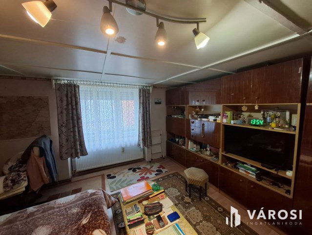 Eladó családi ház, Sümegen 25 M Ft, 1 szobás