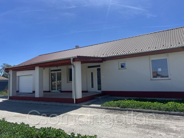 Eladó családi ház, Veszkényen 95 M Ft, 4 szobás