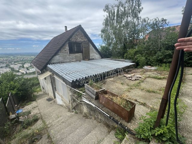 Eladó családi ház, Tatabányán, Panoráma úton 34.5 M Ft