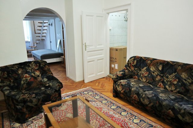 Kiadó téglalakás, albérlet, Szegeden 140 E Ft / hó, 2 szobás