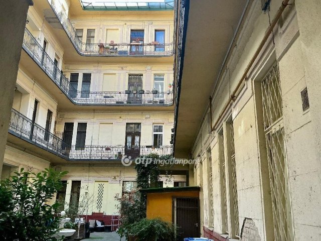 Eladó téglalakás, Budapesten, VIII. kerületben 62.9 M Ft