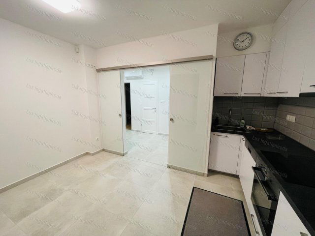 Kiadó téglalakás, albérlet, Tatán 290 E Ft / hó, 2+1 szobás