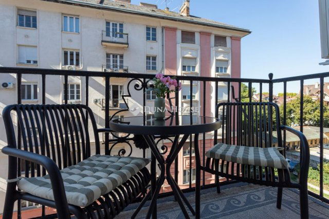 Eladó téglalakás, Budapesten, VII. kerületben 99.9 M Ft