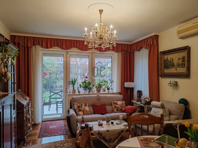 Eladó téglalakás, Győrött 115 M Ft, 3 szobás