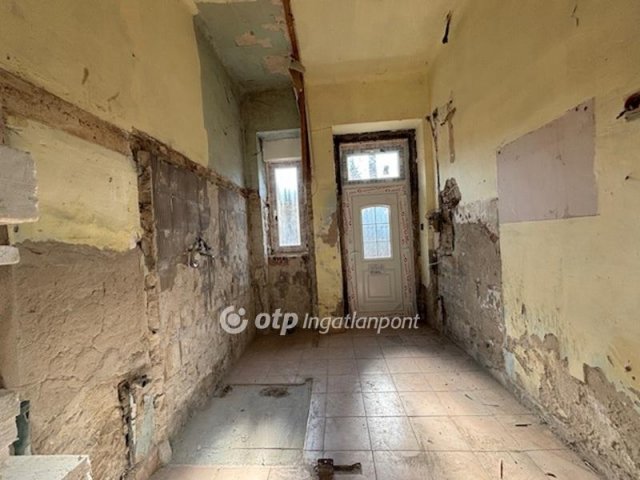 Eladó téglalakás, Budapesten, X. kerületben 22.9 M Ft, 1 szobás