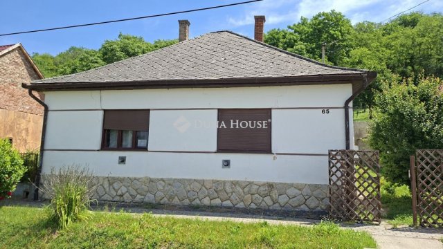 Eladó családi ház, Csikóstőttősön 25.5 M Ft, 3 szobás