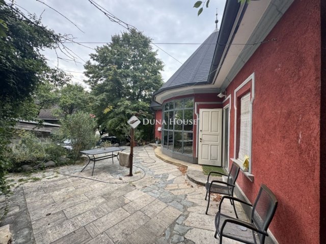 Eladó családi ház, Szekszárdon 94.9 M Ft, 5 szobás