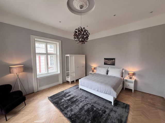 Eladó téglalakás, Budapesten, VI. kerületben 239.4 M Ft