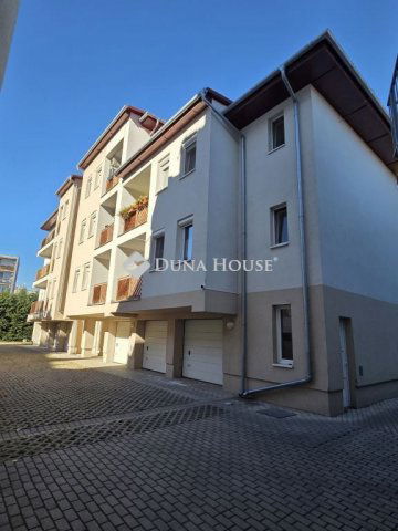 Kiadó téglalakás, albérlet, Szolnokon, Sarló utcában, 2 szobás