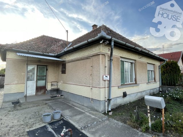 Eladó családi ház, Soltszentimrén 16.4 M Ft, 2 szobás
