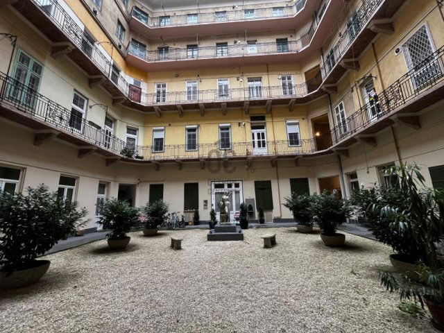 Eladó téglalakás, Budapesten, V. kerületben 79.9 M Ft, 3 szobás
