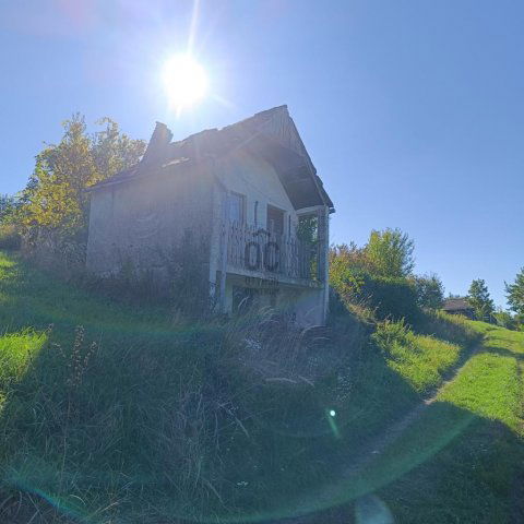 Eladó nyaraló, Újudvaron 2.8 M Ft, 1 szobás