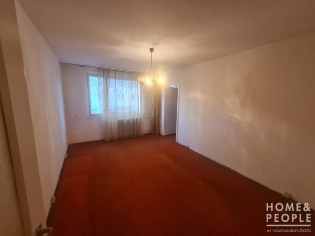 Eladó téglalakás, Szegeden 48 M Ft, 2+1 szobás