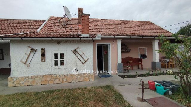 Eladó családi ház, Jánoshidán 13.5 M Ft, 2 szobás