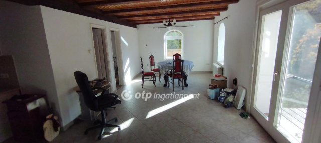 Eladó családi ház, Dunaharasztin 150 M Ft, 5 szobás