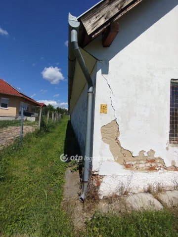 Eladó családi ház, Nagykozáron 23.6 M Ft, 3+1 szobás