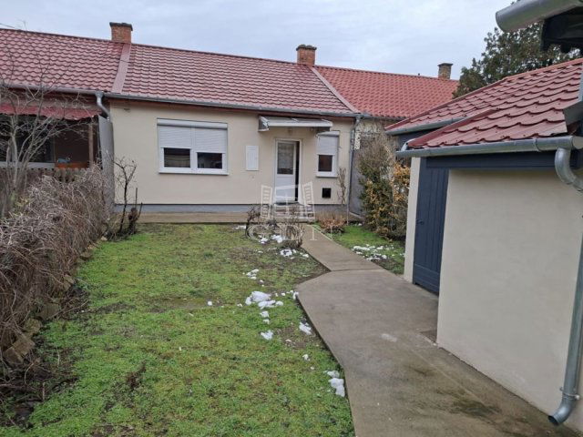 Eladó sorház, Kecskeméten 53 M Ft, 2 szobás