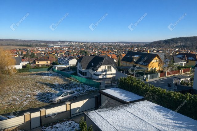 Eladó családi ház, Sopronban 240 M Ft, 7 szobás