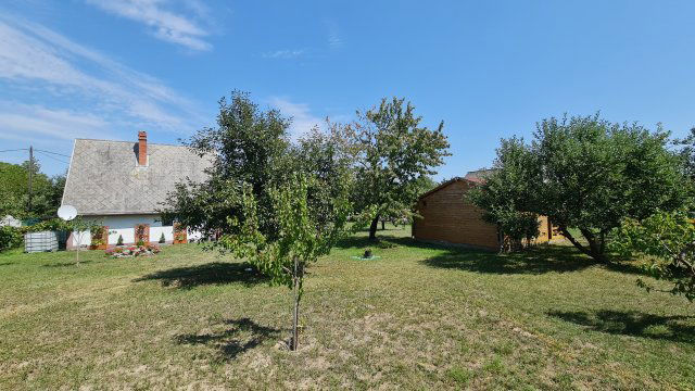 Eladó nyaraló, Kulcson, Fenyő utcában 15.8 M Ft, 2 szobás