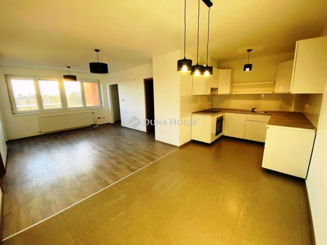 Kiadó téglalakás, albérlet, Nagykátán 270 E Ft / hó, 3 szobás