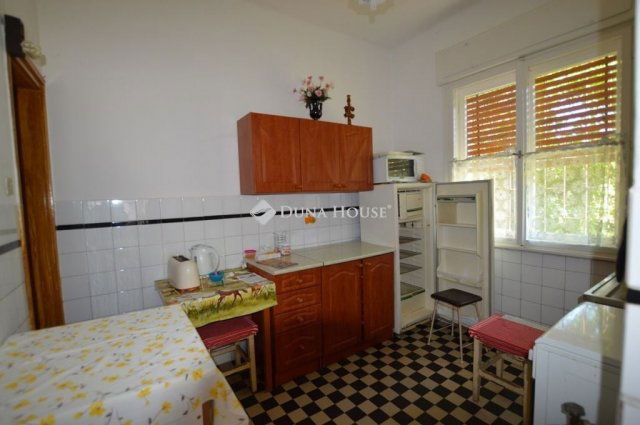 Eladó családi ház, Ábrahámhegyen 70 M Ft, 2 szobás