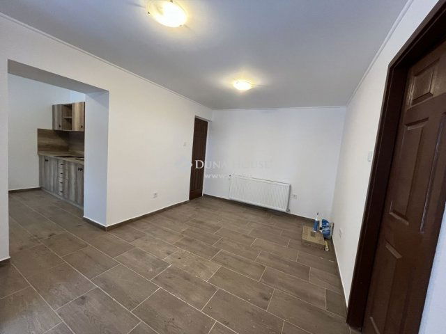 Eladó családi ház, Óbányán 58.9 M Ft, 3 szobás