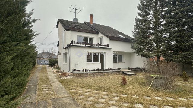 Eladó családi ház, Veresegyházon, Tél utcában 139 M Ft