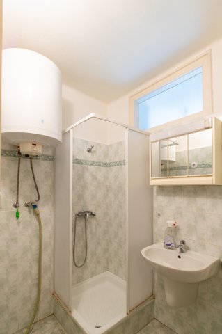 Eladó téglalakás, Mosonmagyaróváron 27.99 M Ft, 1 szobás