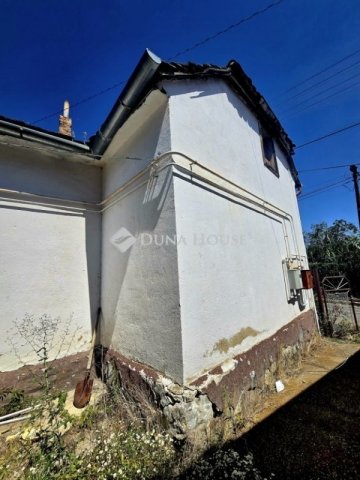 Eladó családi ház, Pécsett 19.9 M Ft, 5 szobás