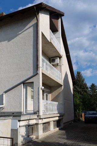 Eladó családi ház, Székesfehérvárott 89.9 M Ft, 5 szobás