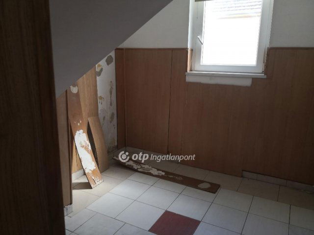 Eladó családi ház, Kecskeméten 165 M Ft, 3 szobás