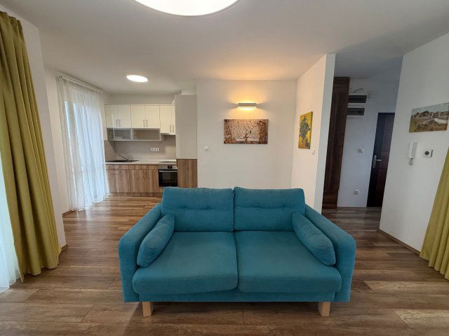 Eladó téglalakás, Szegeden, Csongrádi sugárúton 59.9 M Ft