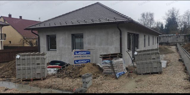 Eladó téglalakás, Százhalombattán 113.75 M Ft, 4 szobás