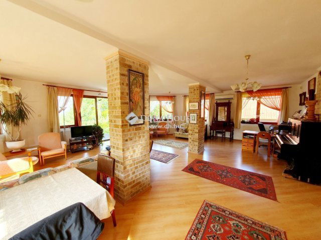 Eladó családi ház, Veresegyházon 149.9 M Ft, 2 szobás