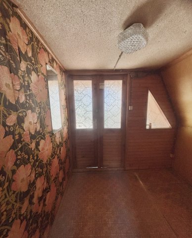 Eladó nyaraló, Tiszalökön, Nyárfa utcában 6 M Ft, 2 szobás