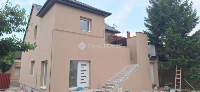 Eladó téglalakás, Budapesten, XV. kerületben 79.9 M Ft, 3 szobás