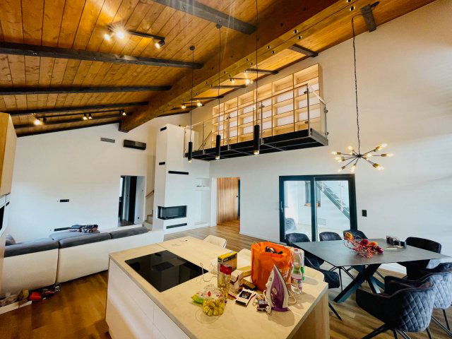 Eladó ikerház, Szigetszentmiklóson 134.3 M Ft, 5 szobás