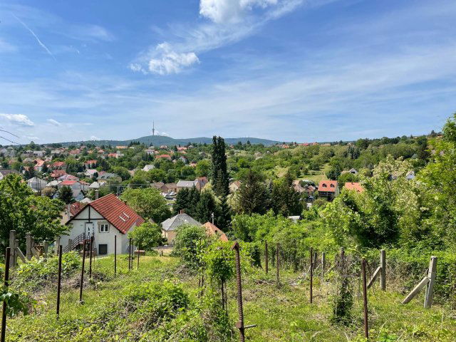 Eladó telek, Pécsett 1.9 M Ft / költözzbe.hu