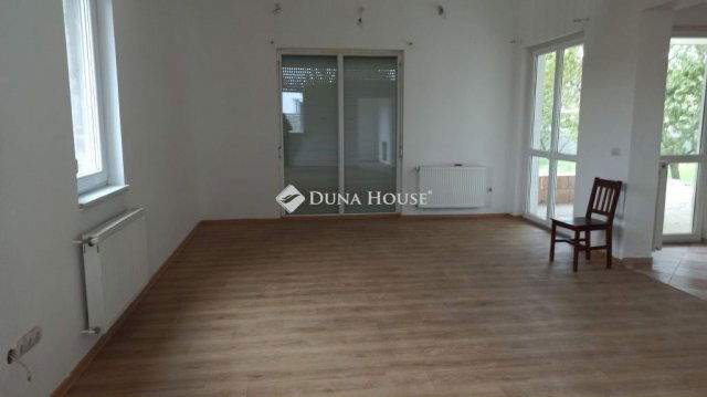 Kiadó családi ház, albérlet, Herceghalomon 300 E Ft / hó