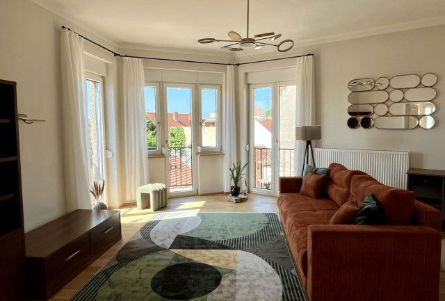 Kiadó téglalakás, albérlet, Pécsett 320 E Ft / hó, 3 szobás