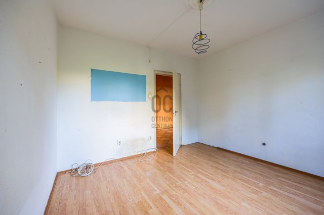 Eladó panellakás, Budapesten, III. kerületben 61.99 M Ft